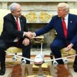 كواليس: لماذا ألغى نتنياهو اجتماعه بترامب مرتيْن؟ لقاء اليوم يجري بوقتٍ تزداد عزلته داخل الإدارة واليهود الأمريكيين.. ترامب يراه كشريكٍ ثانويٍّ لخدمة مصالح واشنطن