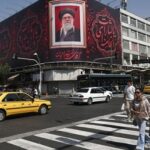 الجيش الأمريكي يشن غارات جديدة على إيران.. والحرس الثوري يهدد بوقف صادرات الطاقة من المنطقة