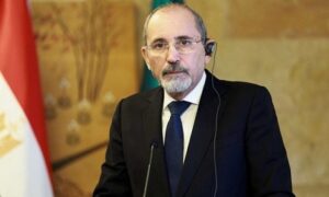 Read more about the article وزير الخارجية الأردني ينفي وجود قواعد أمريكية في بلاده.. والجيش يتصدى لصواريخ إيرانية