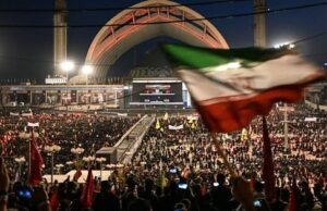 Read more about the article حشود مليونية في طهران في اليوم الرابع لتشييع القائد الأممي الشهيد السيد خامنئي