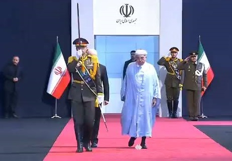 You are currently viewing مفتي الديار التونسية هشام بن محمود يحضر جنازة المرشد الإيراني الراحل علي خامنئي