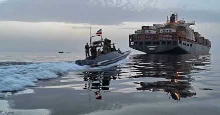 You are currently viewing الحرس الثوري يرد على الحصار البحري الأميركي ويكشف خياراته في مضيق هرمز