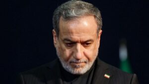 Read more about the article هل توجد خلافات بين مصر وإيران؟.. عراقجي يكشف تفاصيل جديدة ويحسم الجدل حول العلاقات المتوترة