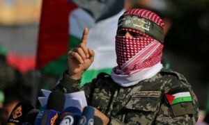 Read more about the article عام على اغتيال “الملثم”.. أبو عبيدة الناطق باسم “القسام” يعود بذات اللقب والملابس