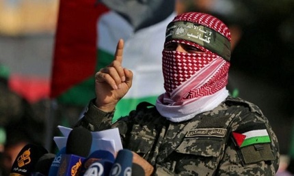 You are currently viewing عام على اغتيال “الملثم”.. أبو عبيدة الناطق باسم “القسام” يعود بذات اللقب والملابس
