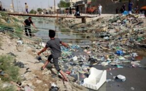 Read more about the article خمسمئة مصبّ في شرايين العراق… دجلة يحمل النفايات إلى صنابير البيوت