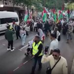 متظاهرون في برلين يطالبون بوقف شحنات الأسلحة إلى “تل أبيب”