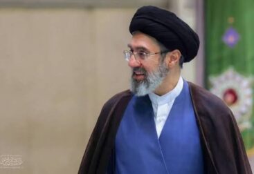 You are currently viewing السيد خامنئي: ممنوع المساس بالتماسك الاجتماعي.. وللدفع نحو إيران أكثر قوة
