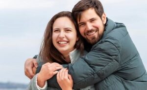 Read more about the article كيف تعرف أن الطرف الآخر مرتاح معك؟ علامات لا تخطئها العين