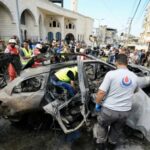 مجازر لا تتوقف.. 11 شهيدًا بينهم رضيعان ومسعفان وعشرات الإصابات بغارات الكيان العنيفة على جنوبي لبنان