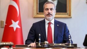 Read more about the article وزير الخارجية التركي يتهم الكيان بالسعي إلى زعزعة استقرار سوريا والسياسة الإسرائيلية تشكل “أخطر عائق أمام استمرار المسار الإيجابي”