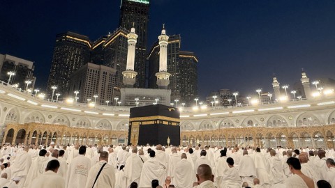 You are currently viewing هل حاولت “أنصار الله” قصف مكة المكرمة؟.. السعودية تقول ان “مسيرة الحوثيين” تنتهك المقدسات وتستفز مشاعر المسلمين.. وحديث عن إحباط الهجوم والجماعة تنفي “الكذبة”.. ومصر والأزهر يدينان