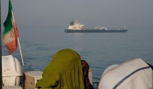 Read more about the article إيران تهدد أميركا بـ”حرب اقتصادية” واستهداف طاقة الخليج