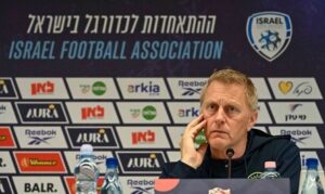 Read more about the article مدرب منتخب أيرلندا: لاعبونا رفعوا الوعي العالمي باحتجاجهم أمام الكيان