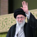 الدبلوماسيّ البريطانيّ كروك يكشِف لماذا اغتيل خامنئي؟ هل لأنّه وصف ترامب بالمجرم؟ الكيان الأكثر عزلاً بالعالم والاشمئزاز يطال أمريكا.. الصواريخ الإيرانيّة جاهزةٌ لقصف القواعد بالخليج