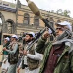  جماعة “أنصار الله” تُحكم قبضتها على “المكتسبات الميدانية” التي حققتها في اليمن وتشن هجومًا على القوات الحكومية