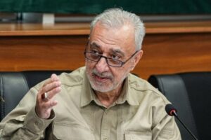 Read more about the article أخلاقي في أول تصريح له بعد تعيينه وزيراً للدفاع في إيران: فليعلم العدو أن توجيه قنبلة إلى بلدنا يعني إخراج قواته أفقياً