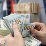 مكاسب تعديل الدولار لا تغطي العجز.. دعوات لتقليص امتيازات المسؤولين ومعالجة تعدد الرواتب