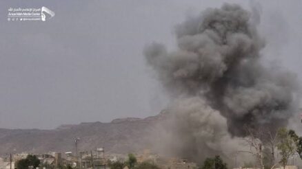 اليمن: غارات سعودية على صنعاء وقصف مدفعي وصاروخي يستهدف صعدة